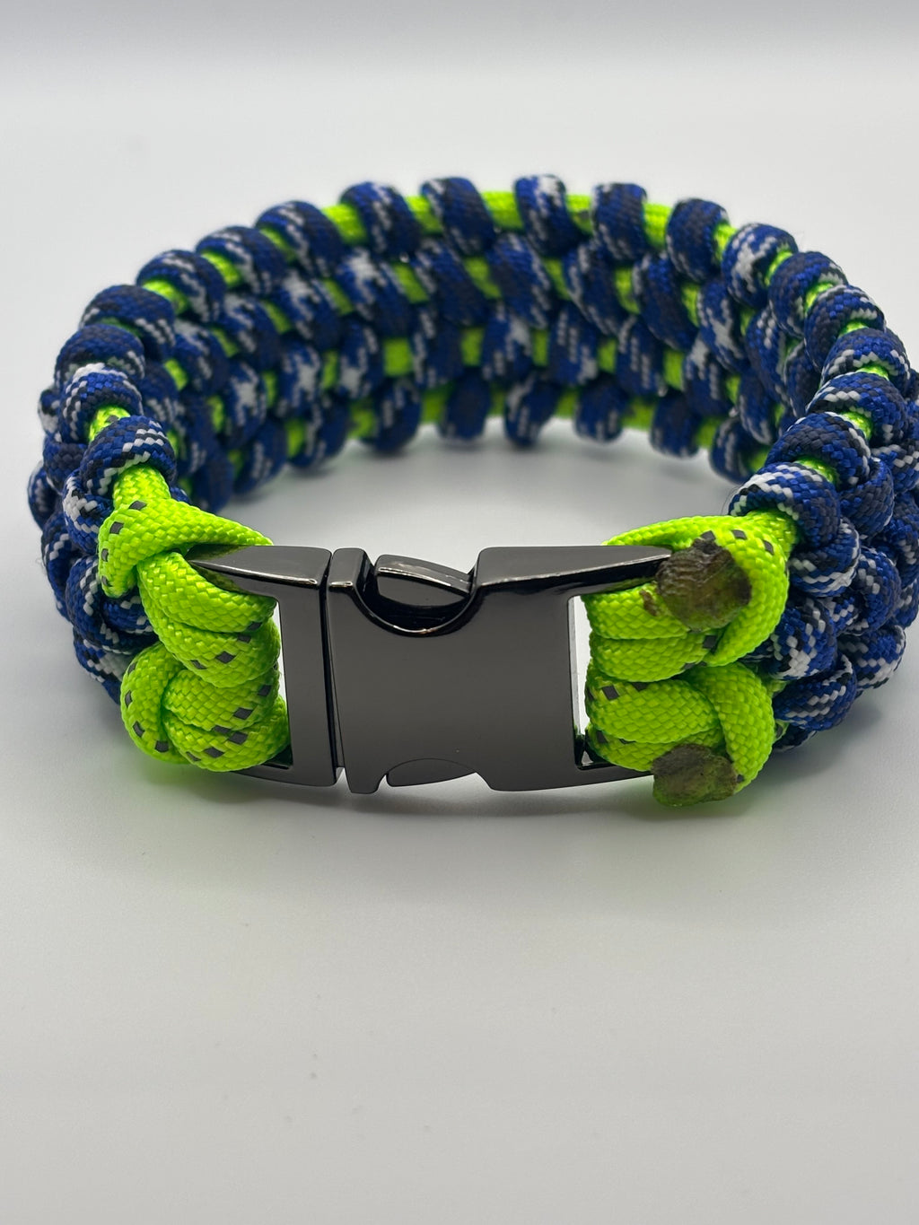 Traitor Knot Paracord Bracelet – Blue & Yellow with Metal Clasp image 3