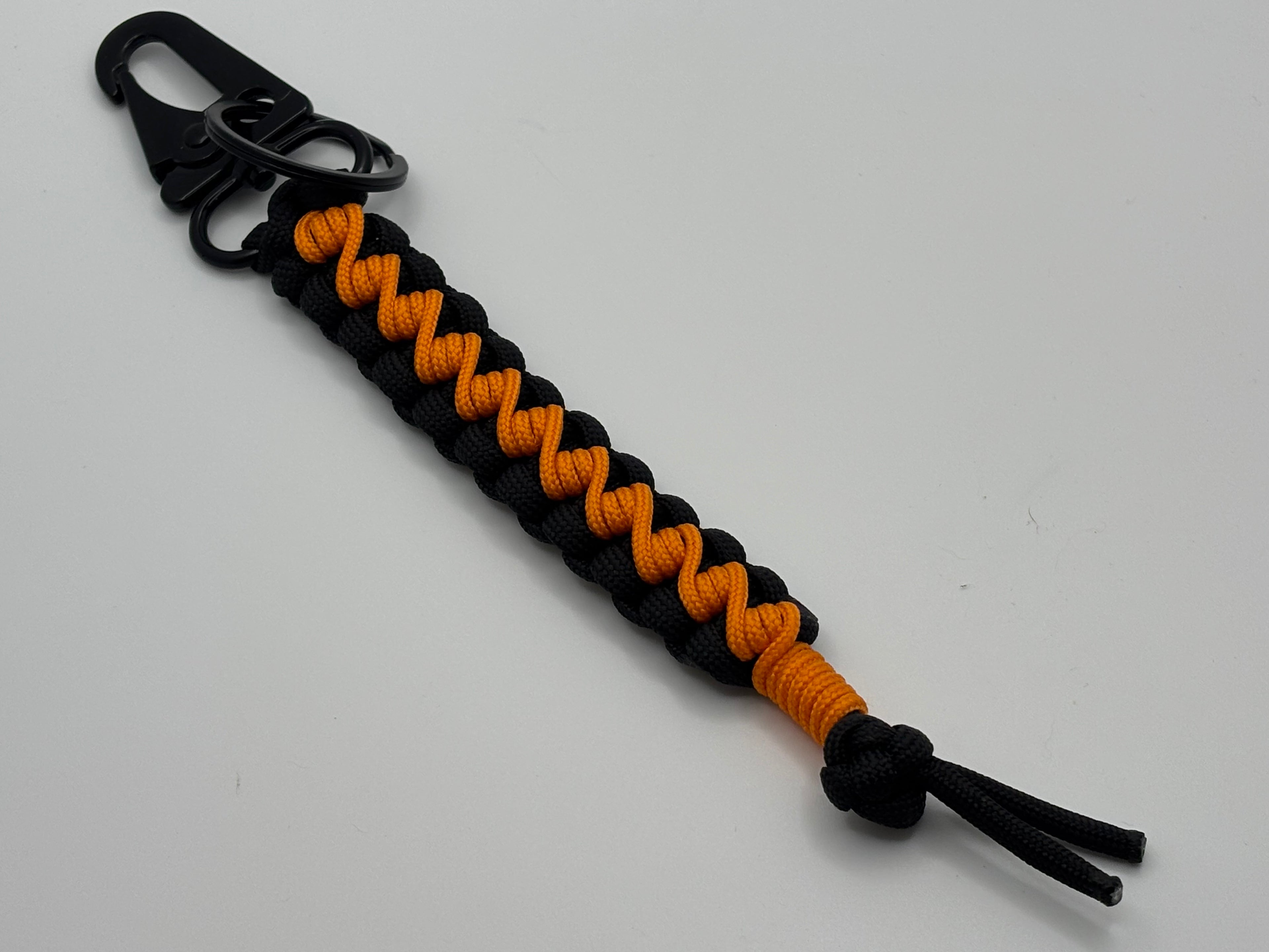 Handmade Barbwire Stitched Cobra Knot Paracord Keychain image 5