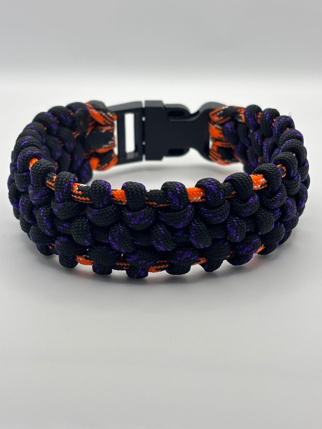 Handmade Traitor Knot Paracord Bracelet – Orange & Black image 0