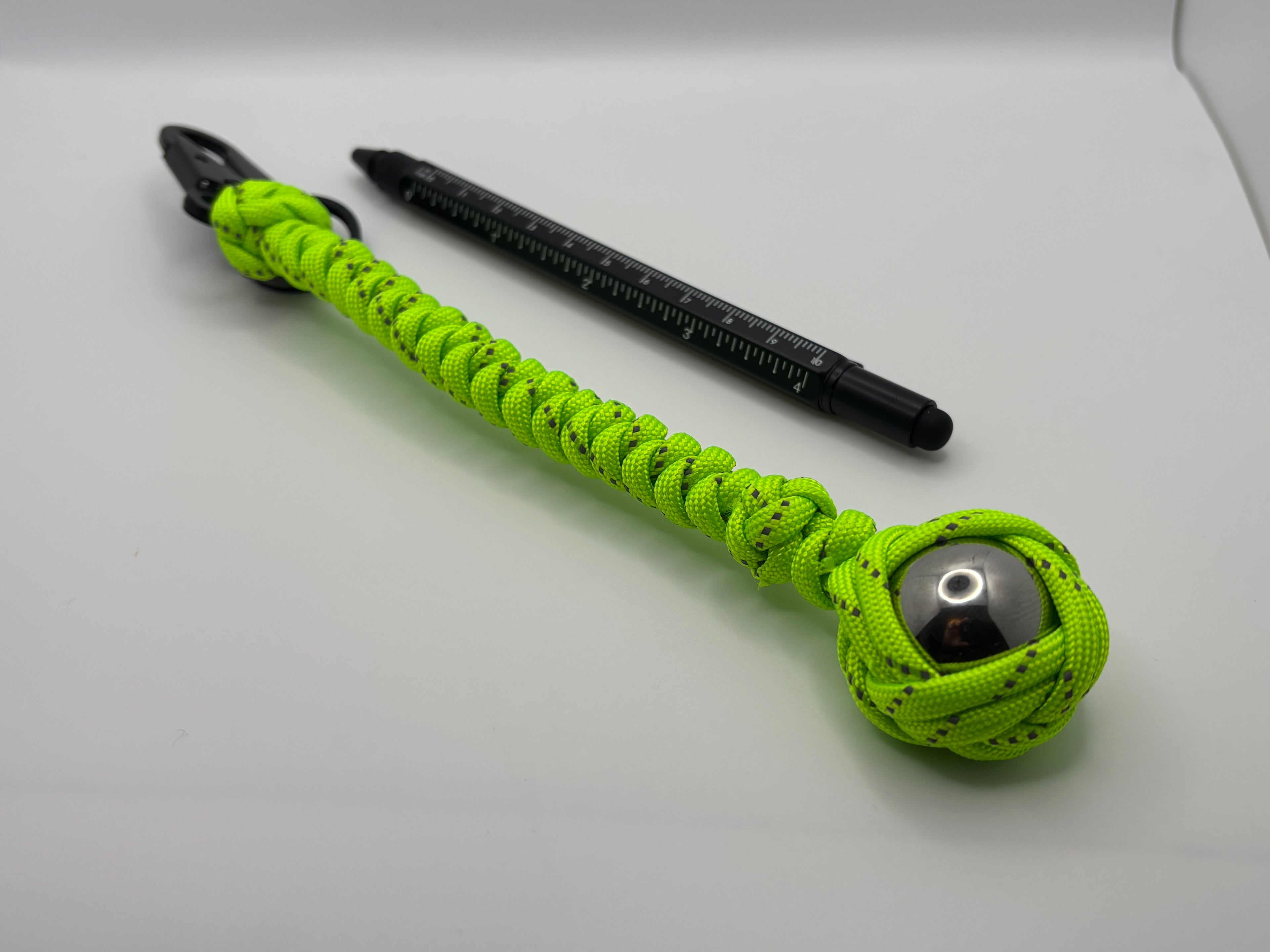 Handmade Celtic Knot Slammer Paracord Keychain image 2