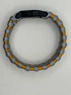 Stitched Fishtail Belly Knot Paracord Bracelet – Grey & Gold image 3