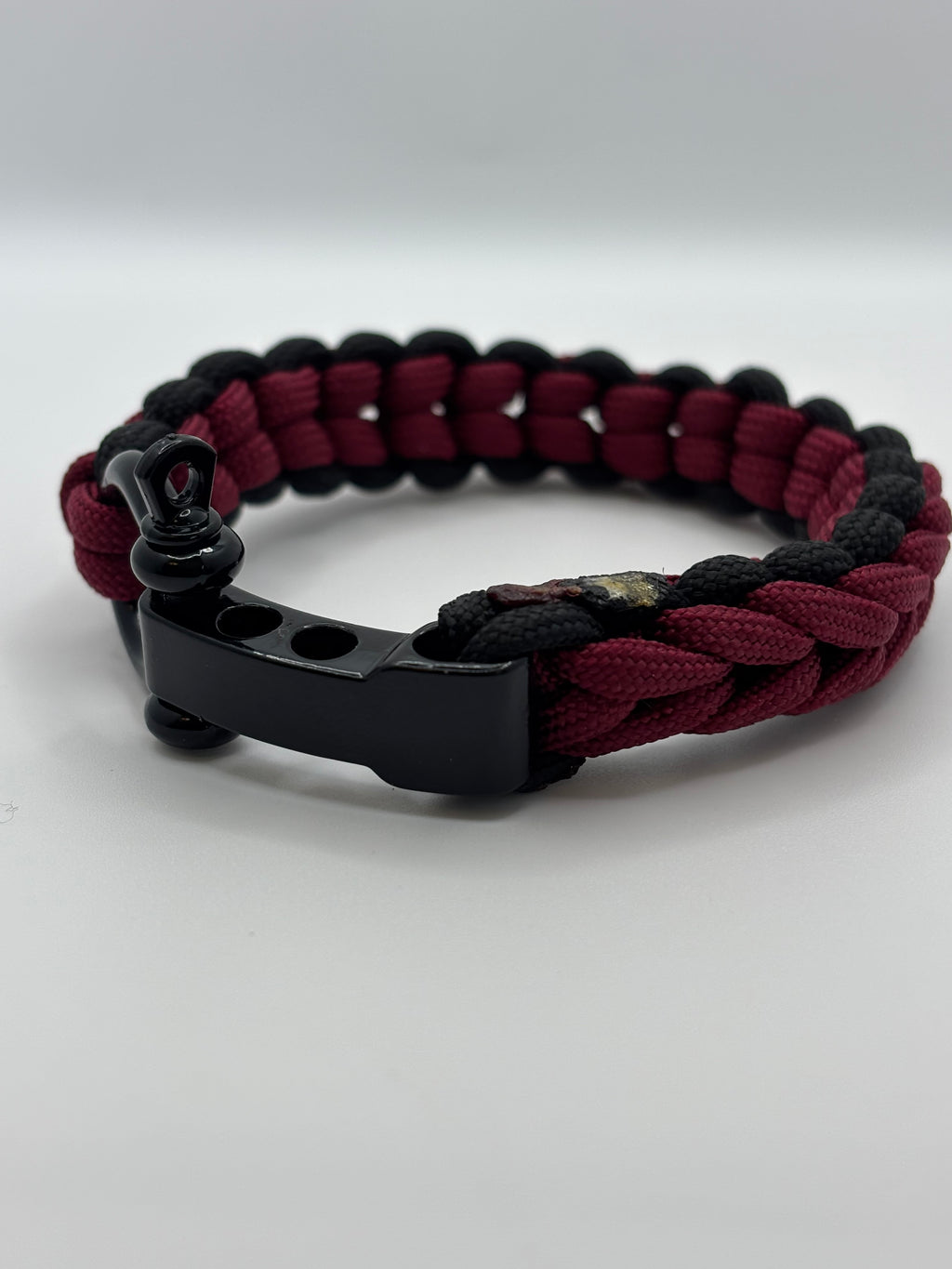 Waterfall Stitch Paracord Bracelet with Adjustable Clasp – Garnet & Black image 3