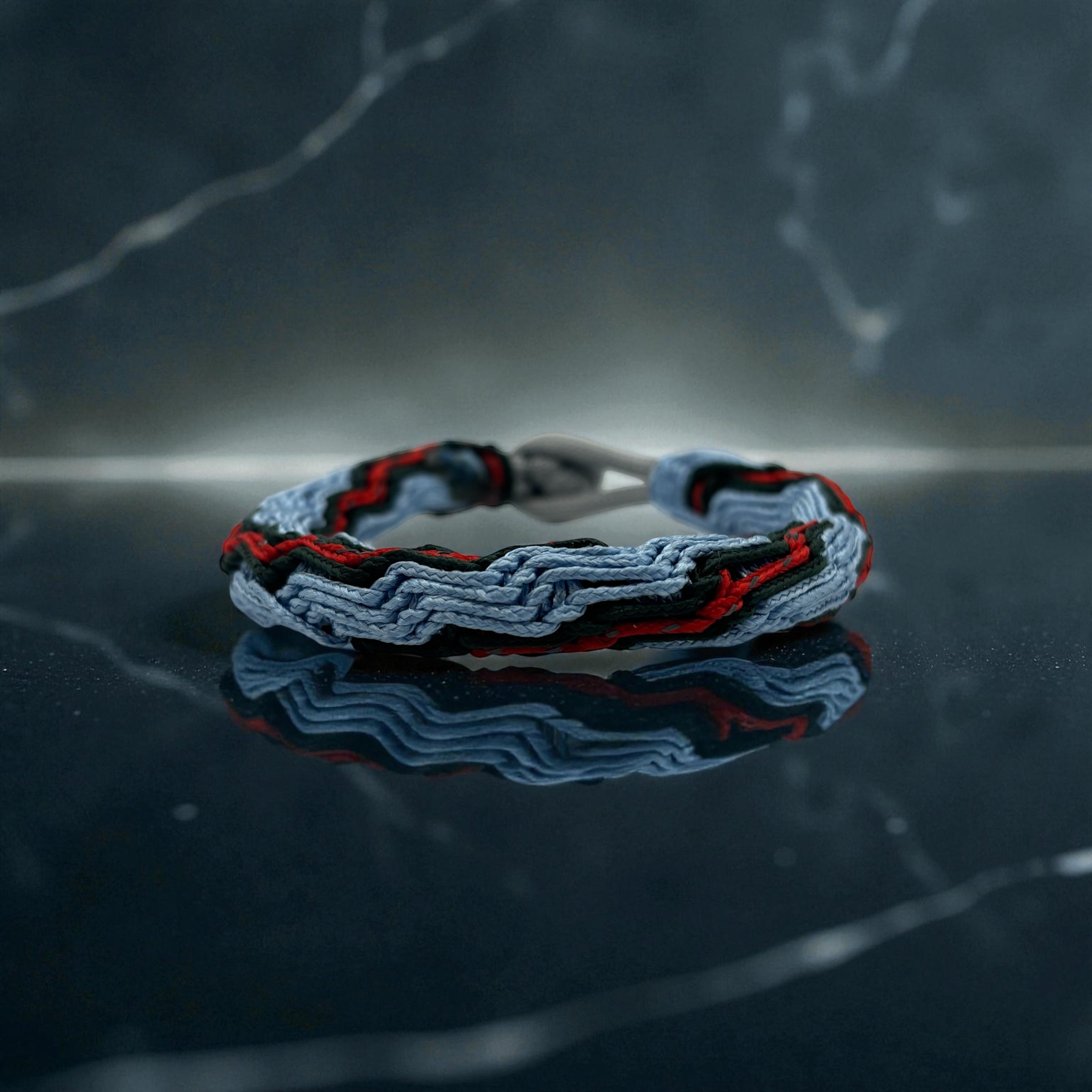 Handmade Vortex Paracord Bracelet – Adjustable Knot Clasp