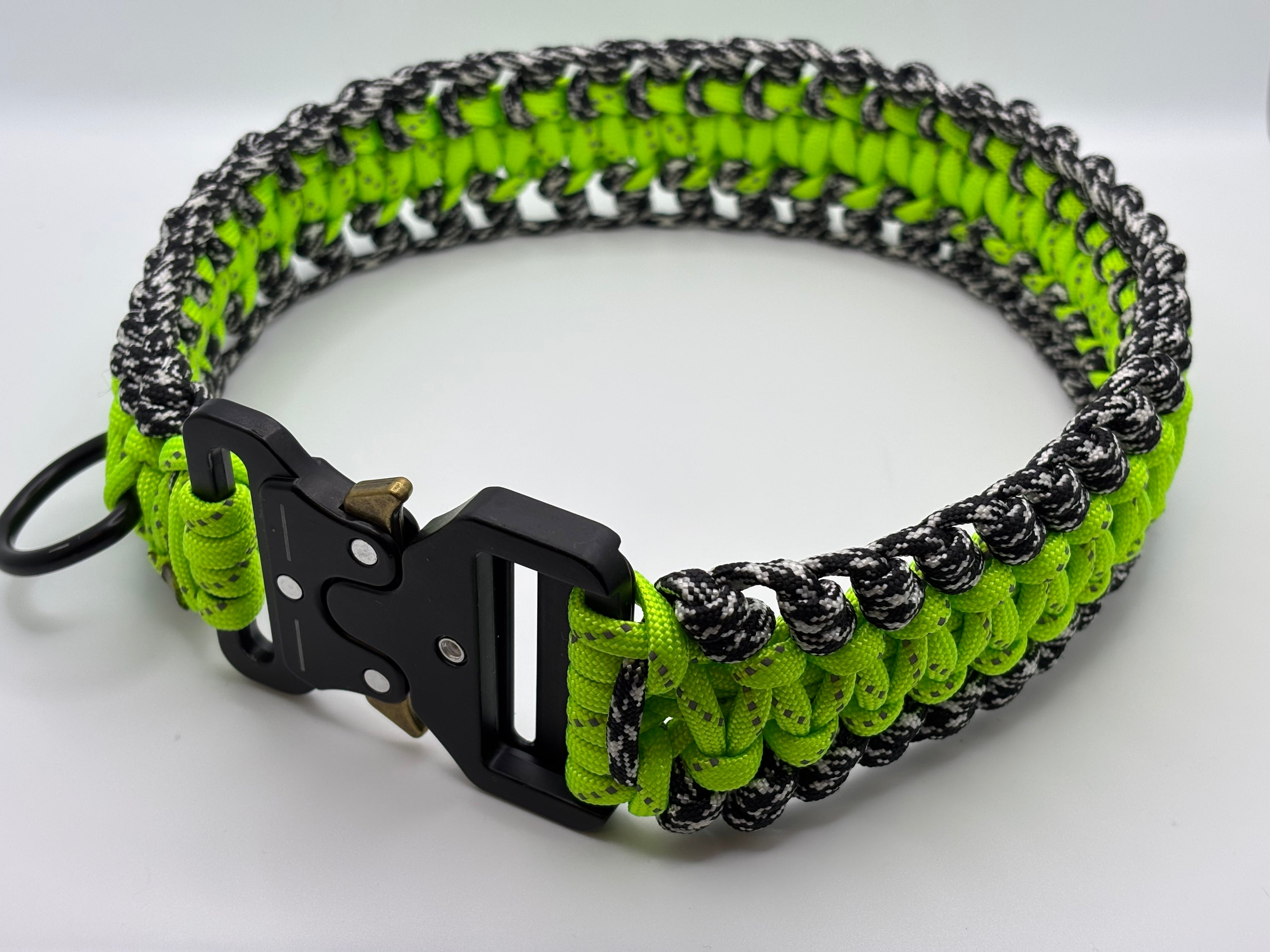 Paracord Dog Collar with Metal Closure