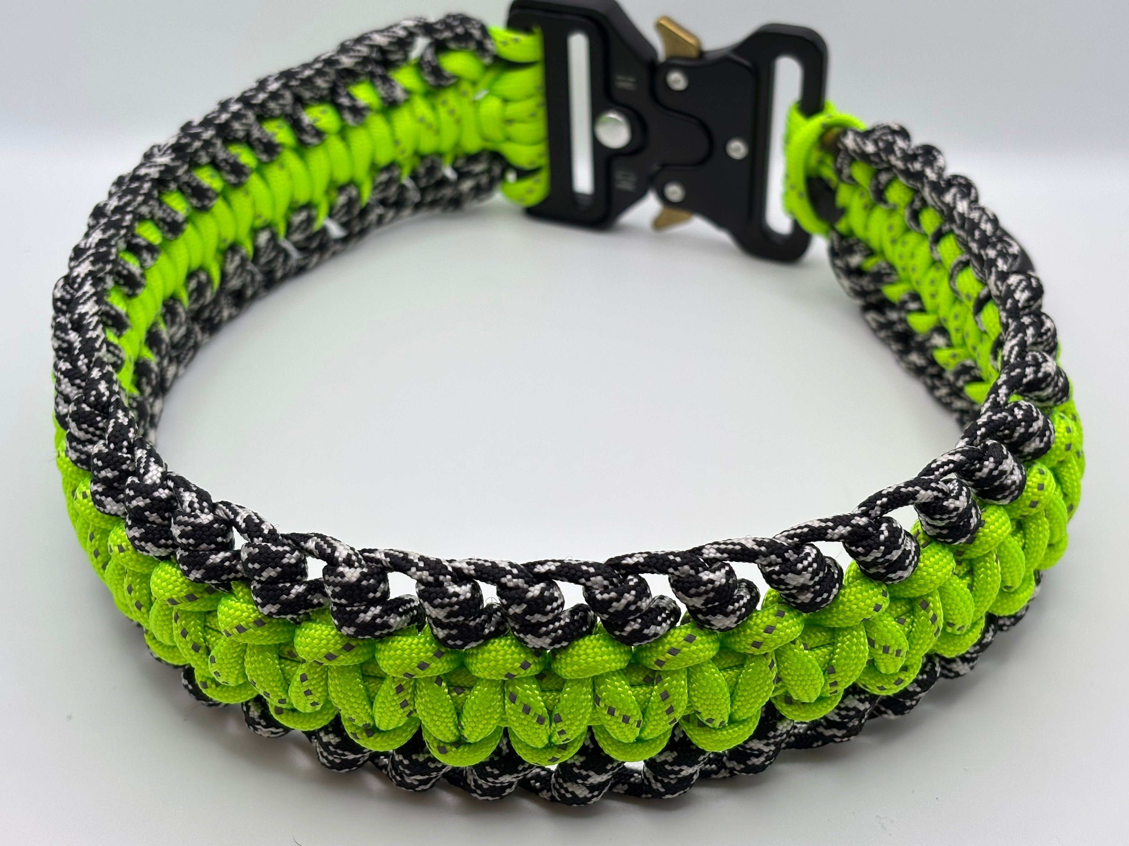 Paracord Dog Collar with Metal Closure