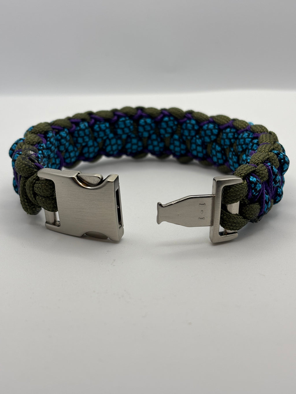 Handmade Diamond Knot Paracord Bracelet