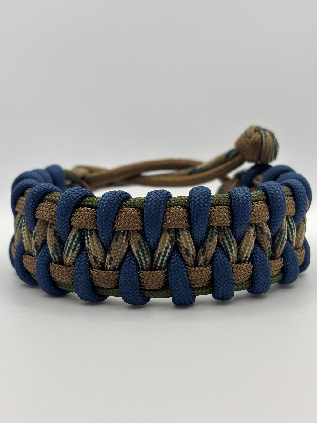Handmade Cobra Quiver Paracord Bracelet – Adjustable Knot Clasp