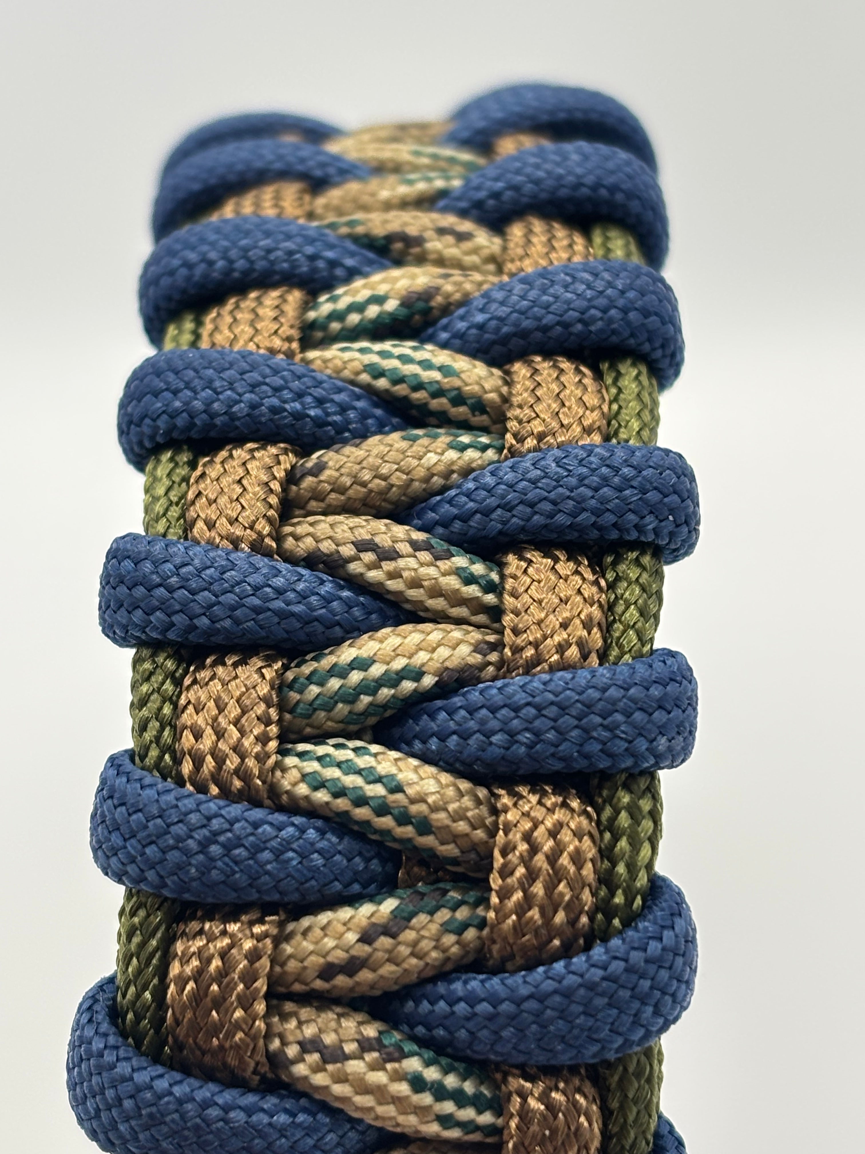 Handmade Cobra Quiver Paracord Bracelet – Adjustable Knot Clasp