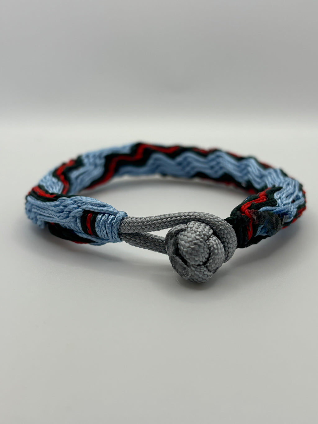 Handmade Vortex Paracord Bracelet – Adjustable Knot Clasp