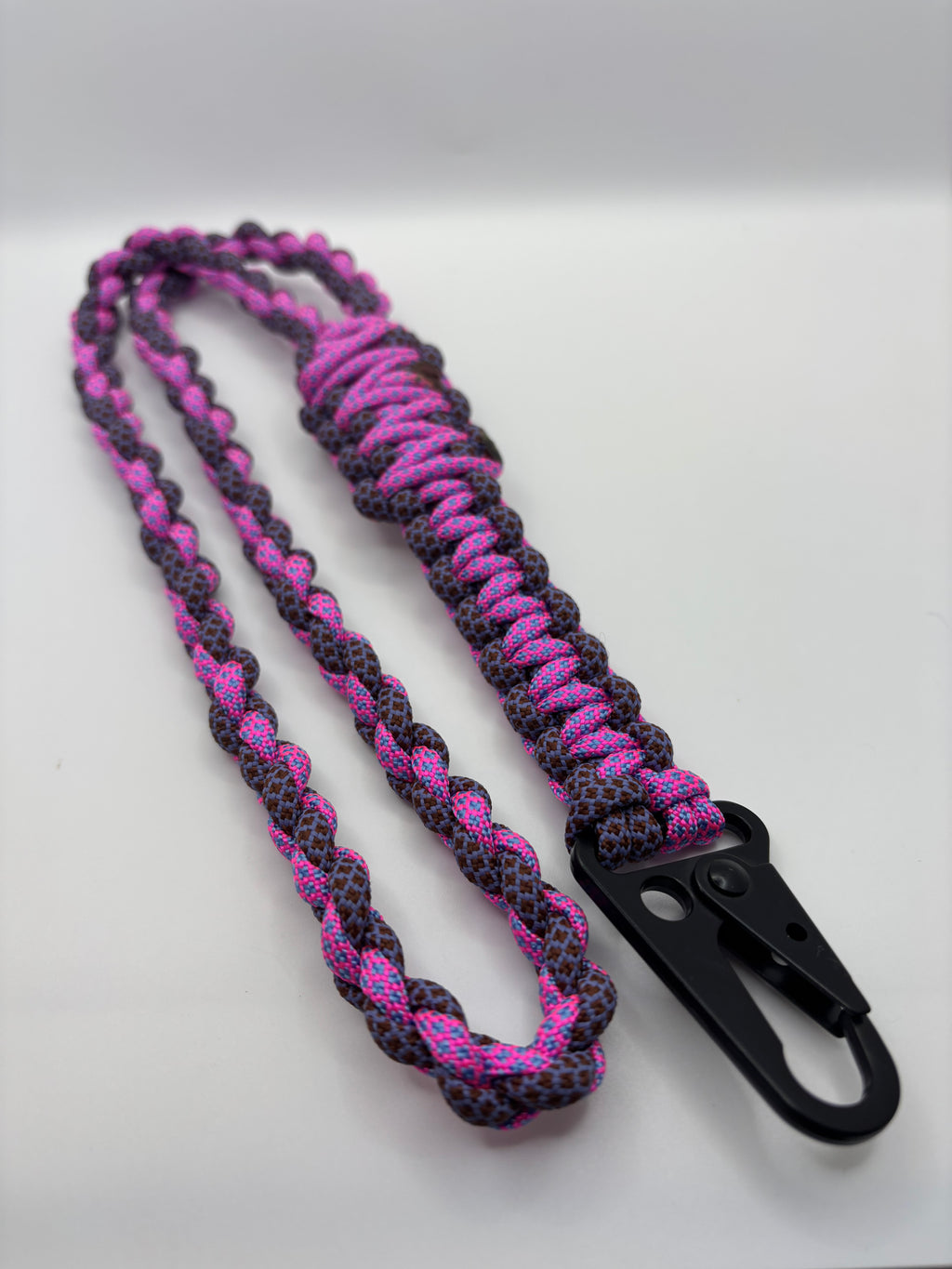 Simple Paracord Lanyard – Durable Everyday Key Holder