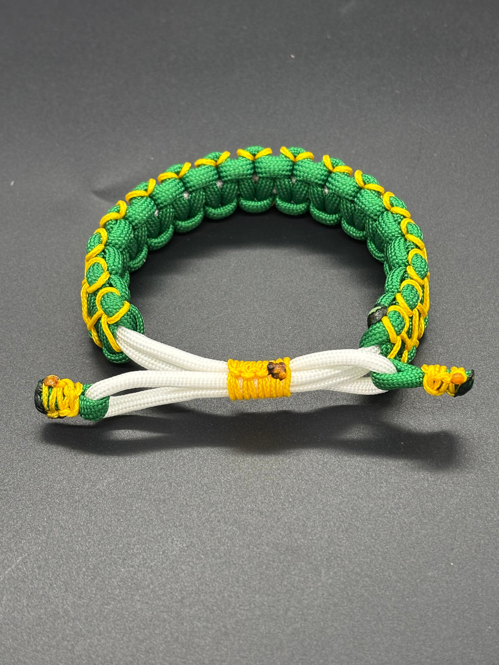 St. Patrick’s Adjustable Paracord Bracelet