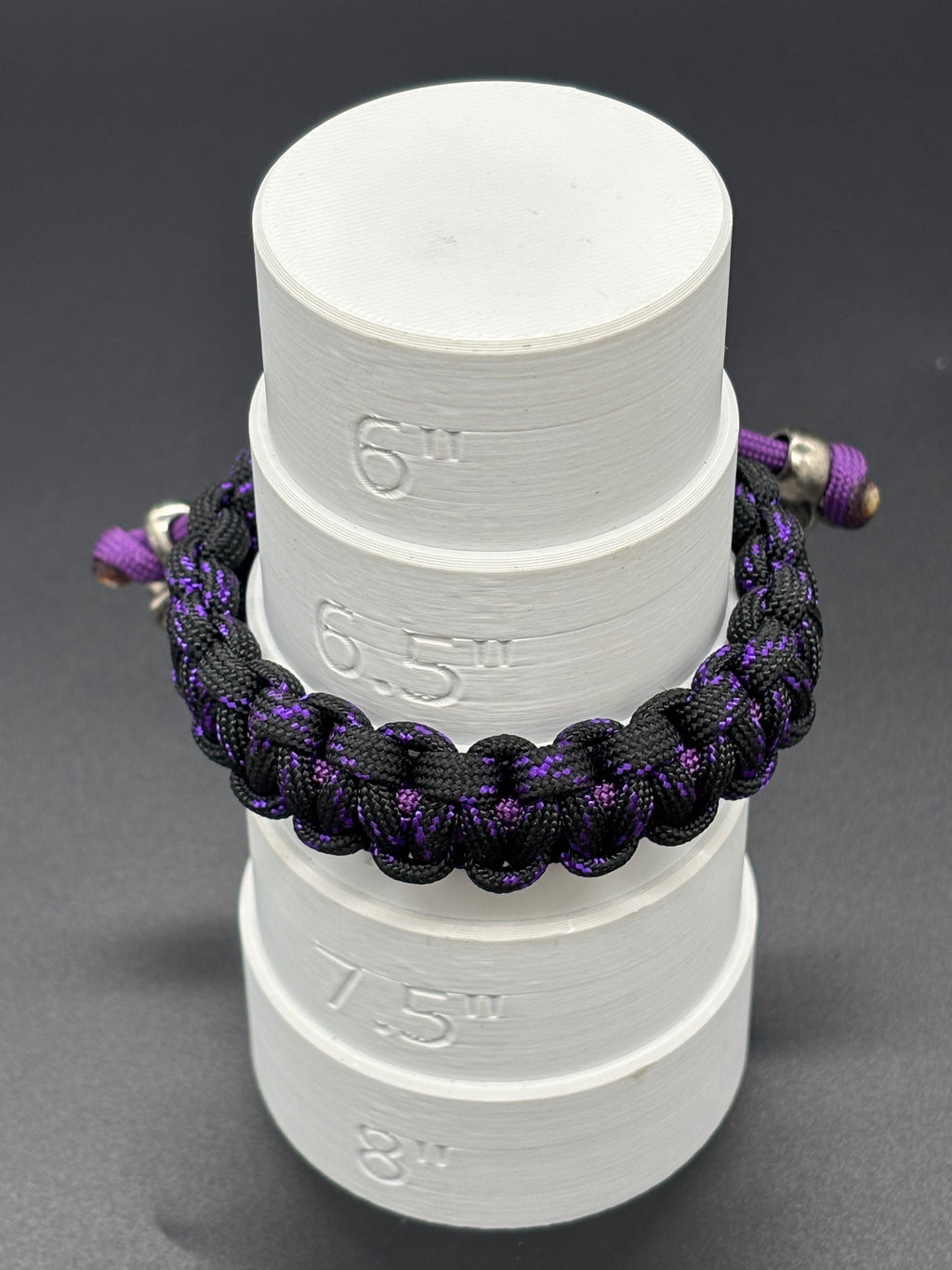 Cobra Adjustable Paracord Bracelet with Metal Skull Beads