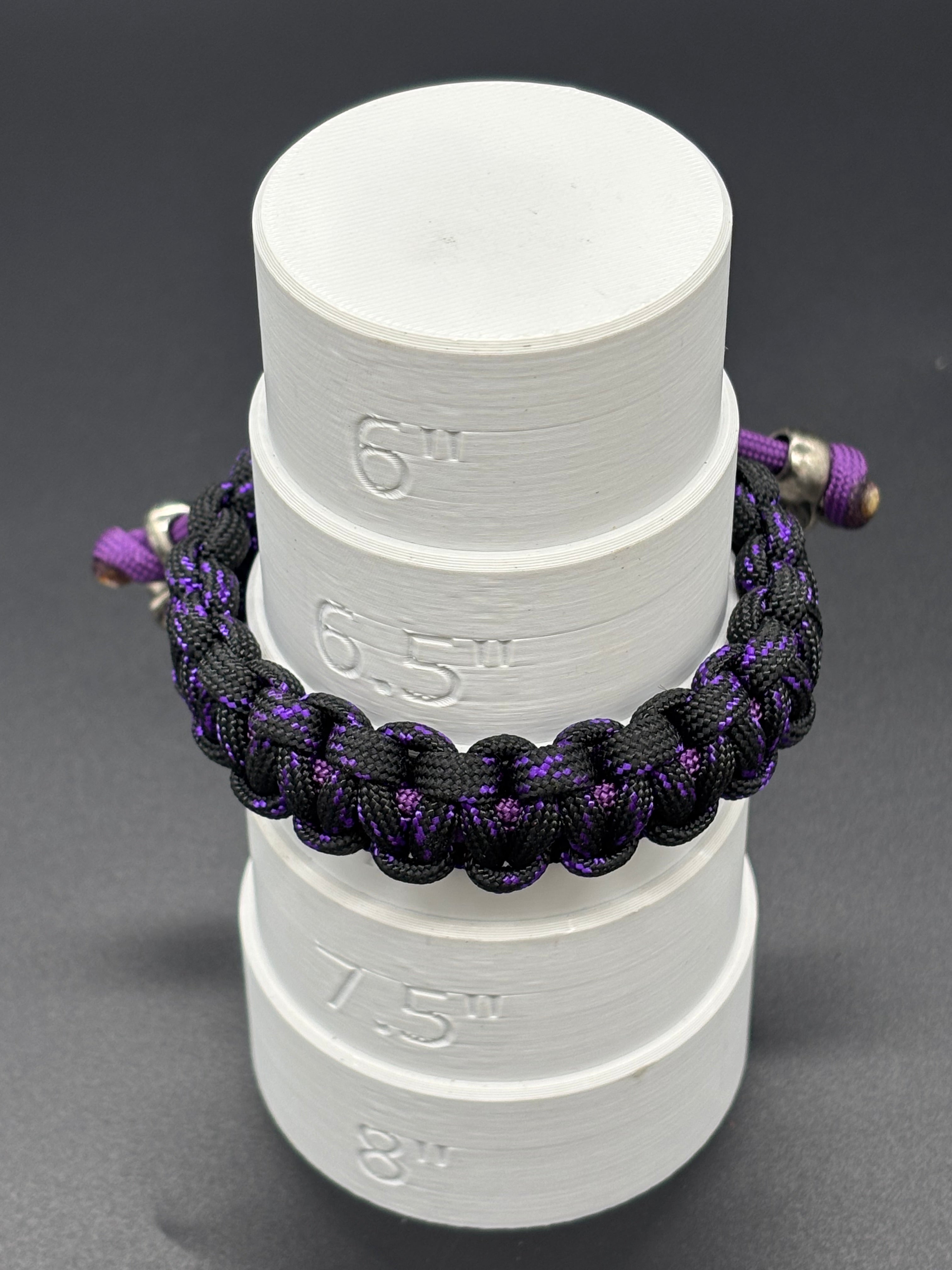 Cobra Adjustable Paracord Bracelet with Metal Skull Beads