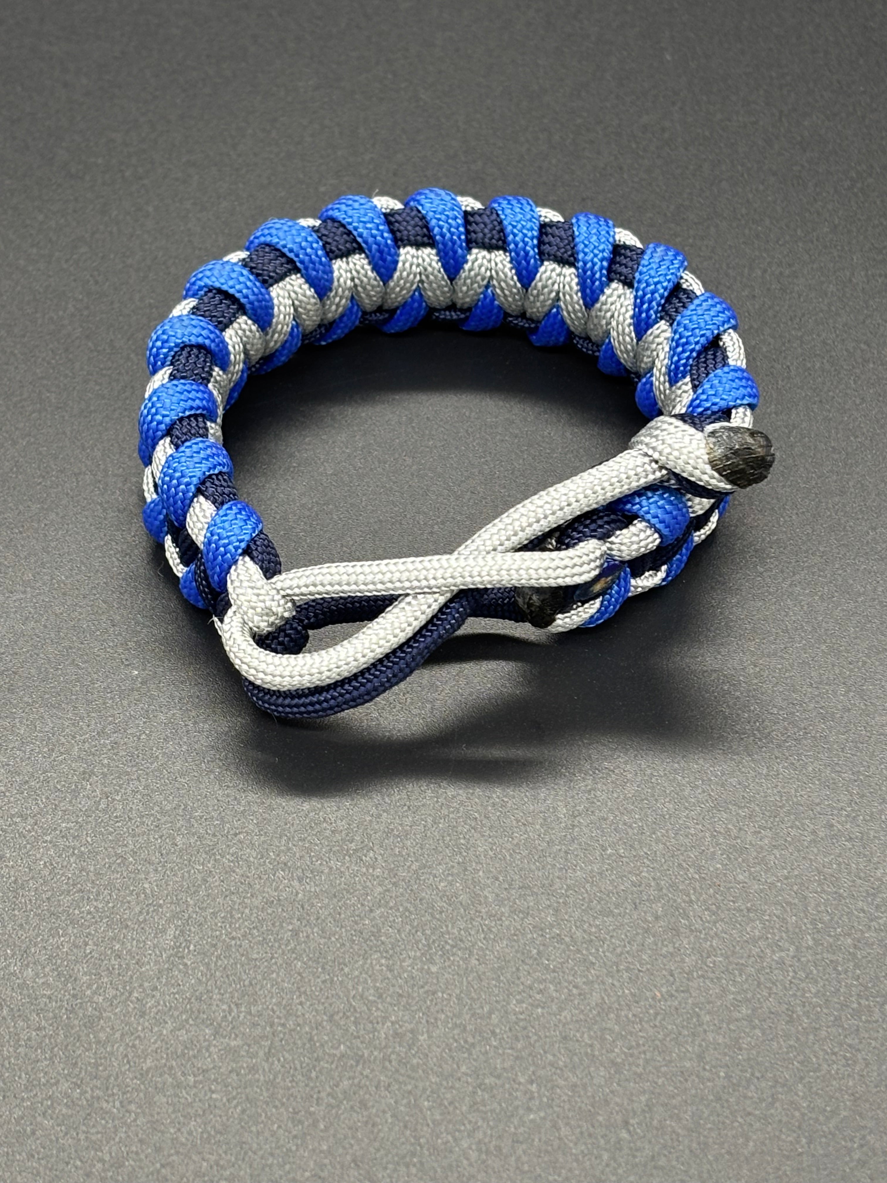 Caged Solomon Adjustable Paracord Bracelet – Blue & Silver