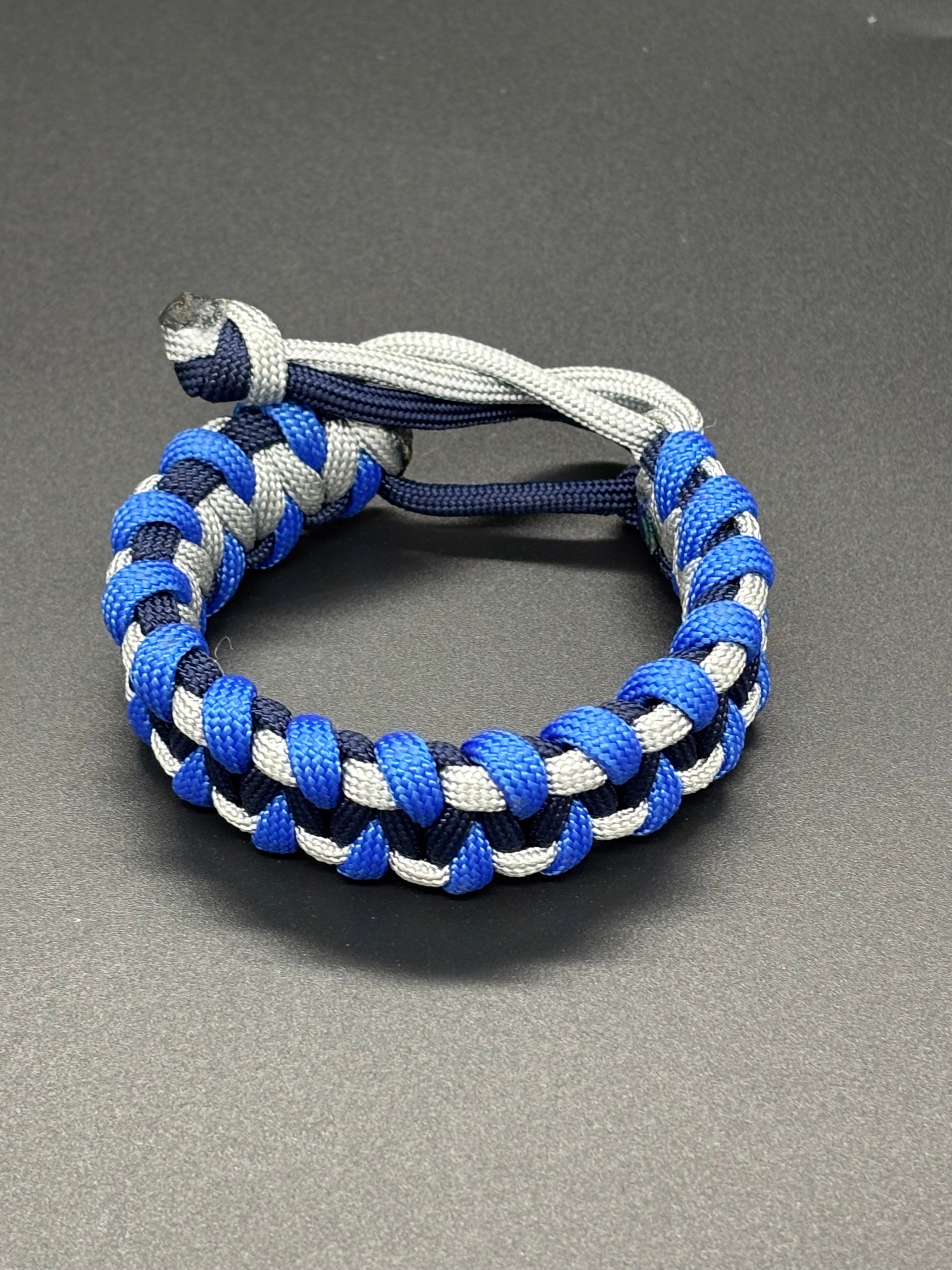 Caged Solomon Adjustable Paracord Bracelet – Blue & Silver