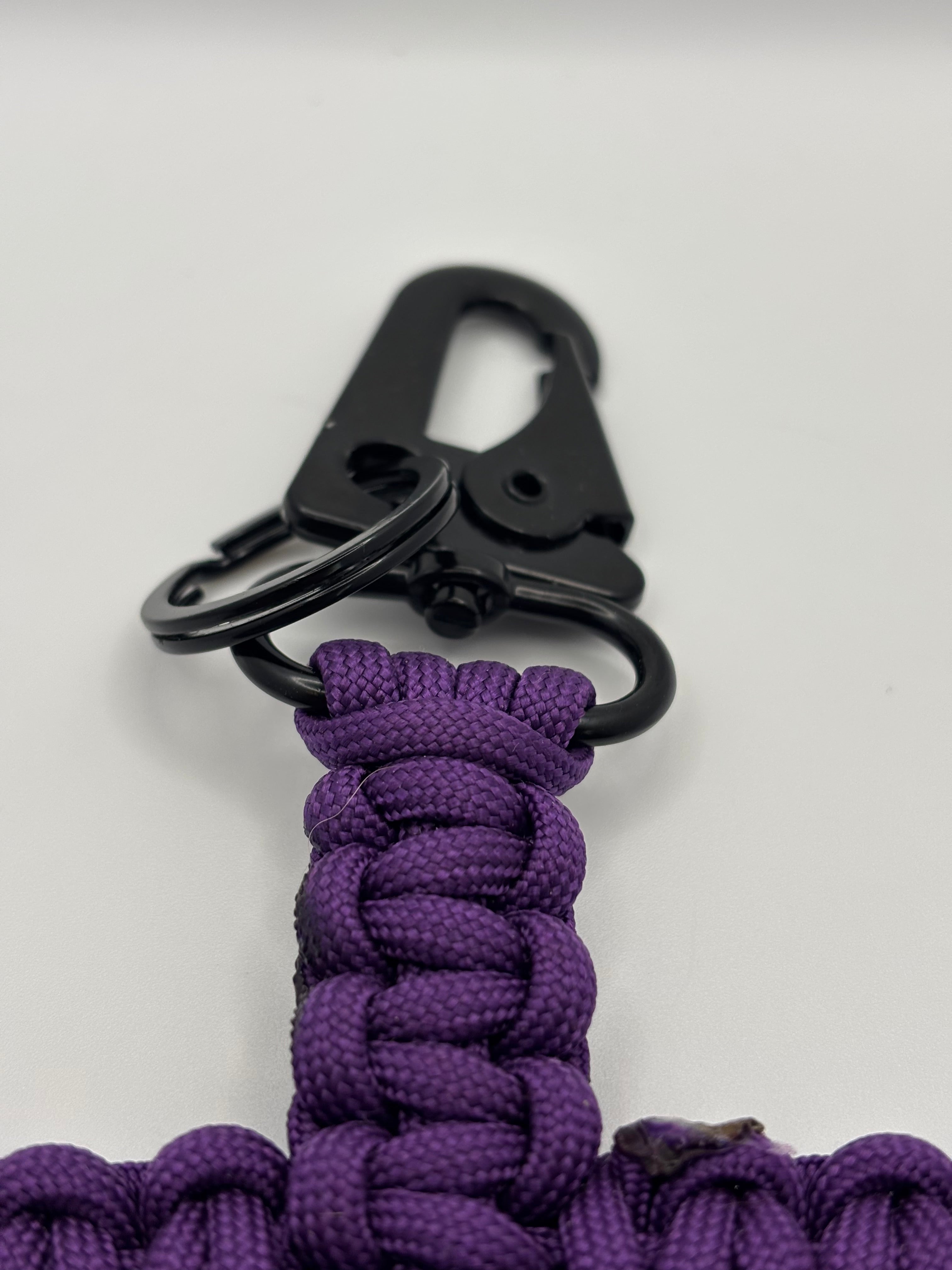 Handmade Cobra Knot Cross Paracord Keychain – Purple image 4