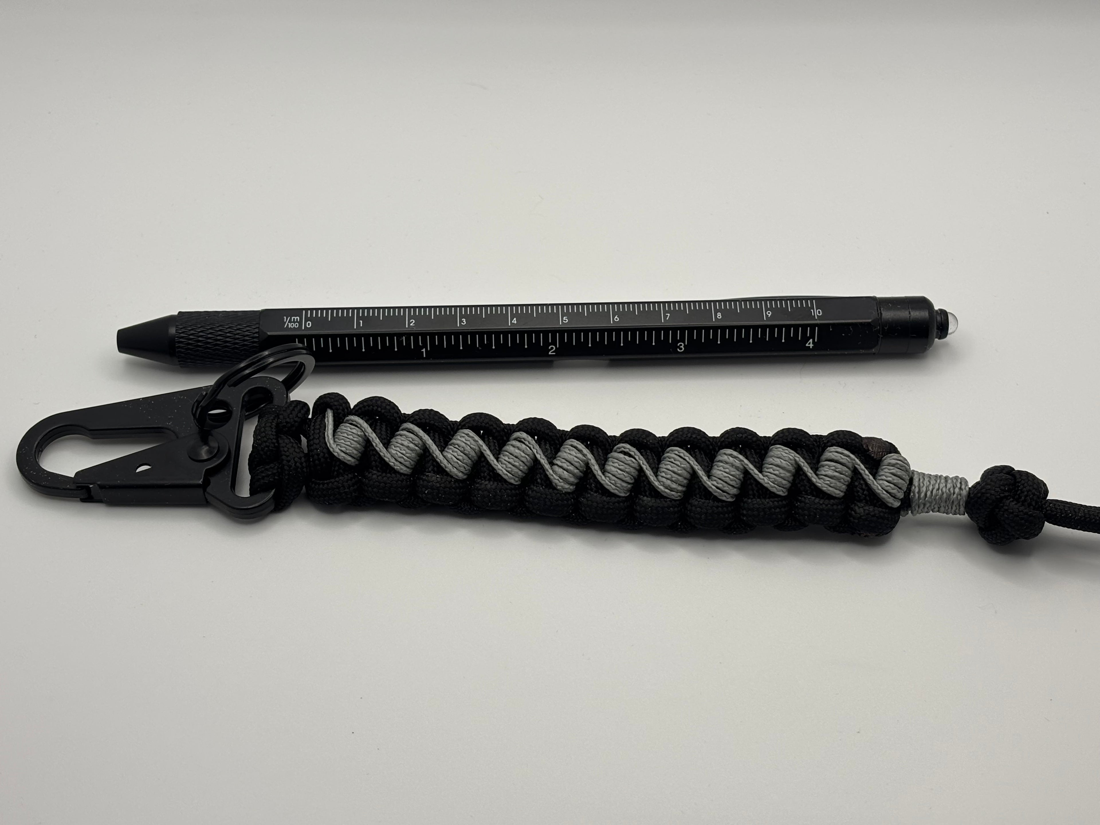 Handmade Barbwire Stitched Cobra Knot Paracord Keychain image 2