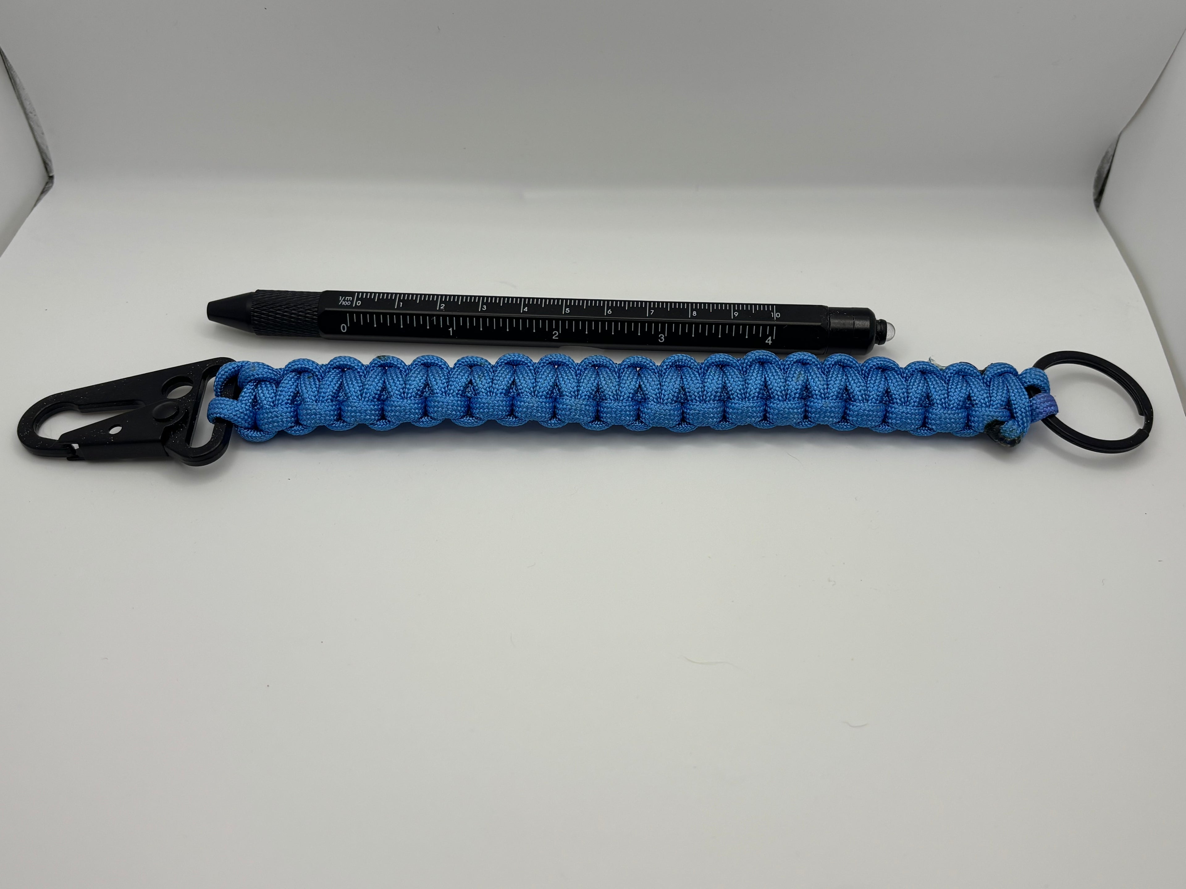 Handmade Cobra Knot Paracord Keychain (Blue) image 1
