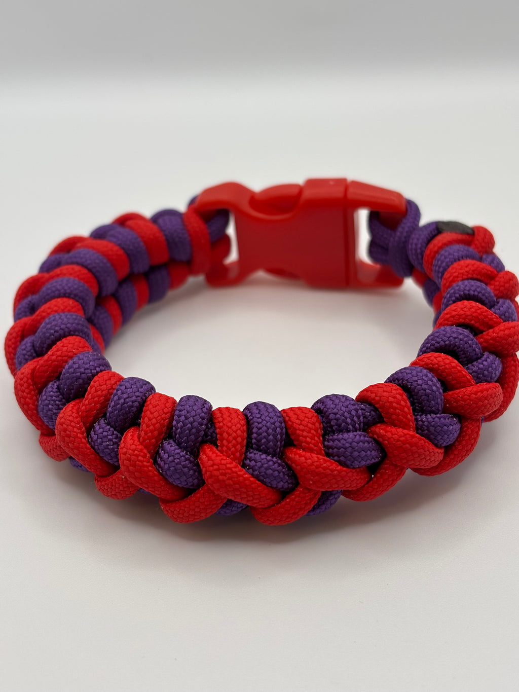 Handmade Side Step Pattern Paracord Bracelet image 0