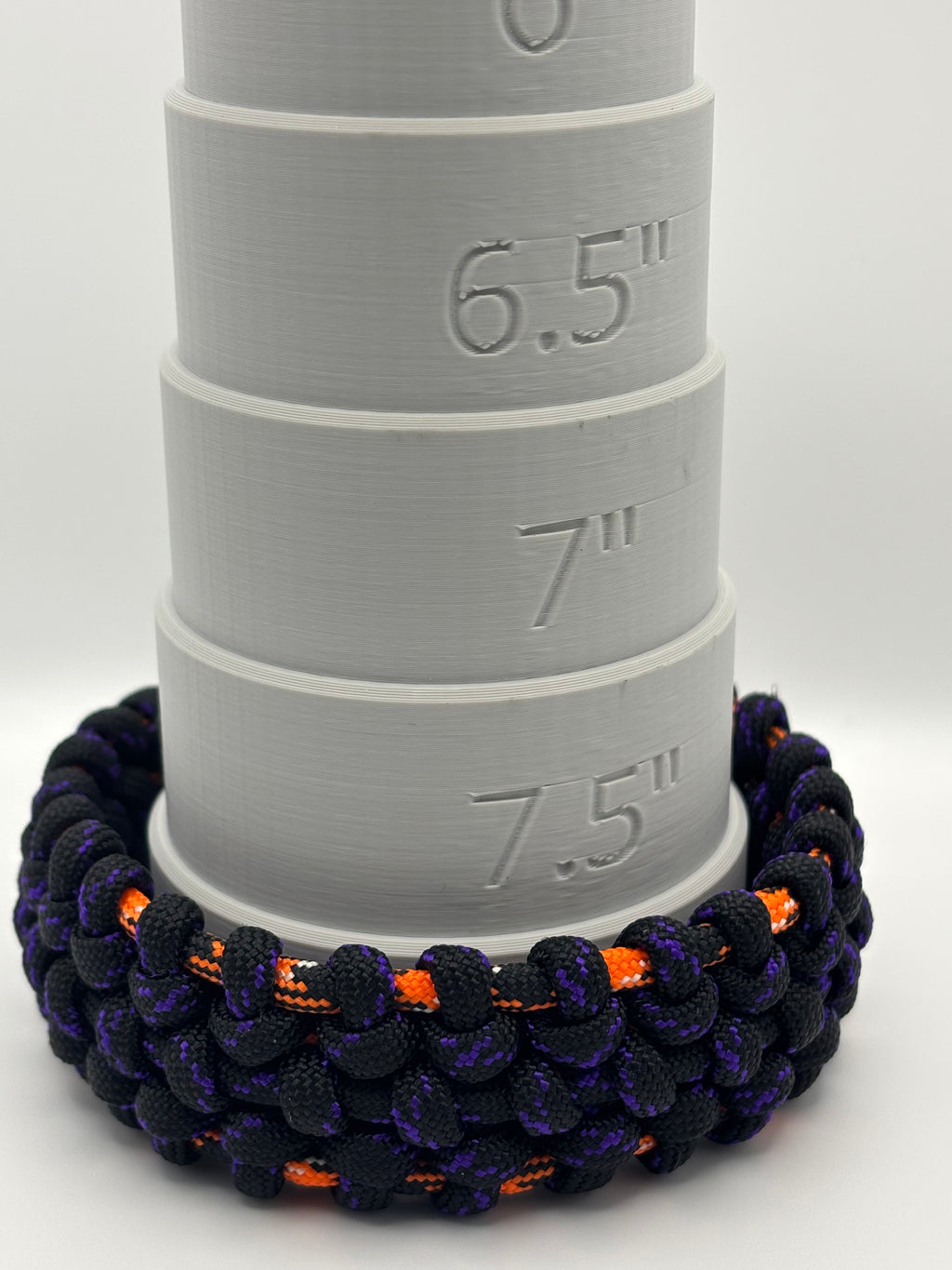 Handmade Traitor Knot Paracord Bracelet – Orange & Black image 3